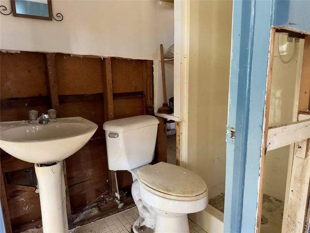 3050 DUPONT STREET S, Gulfport, FL 33707