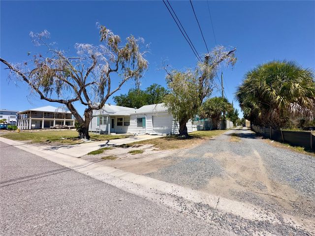 3050 DUPONT STREET S, Gulfport, FL 33707