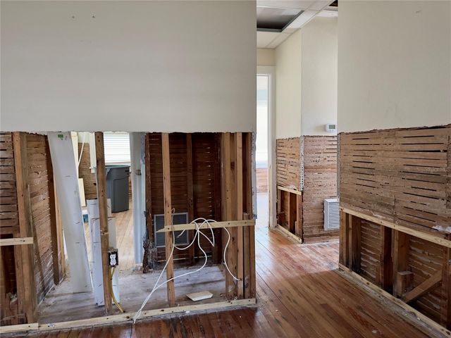 3050 DUPONT STREET S, Gulfport, FL 33707