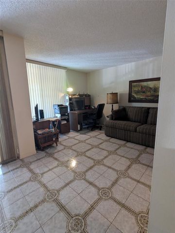 2812 N 46th Avenue G 272, Hollywood, FL 33021