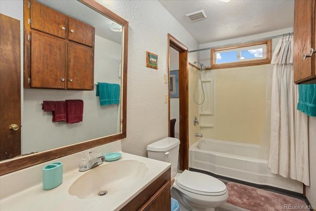 1374 Road 110, Mosca, CO 81146
