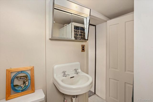 1374 Road 110, Mosca, CO 81146