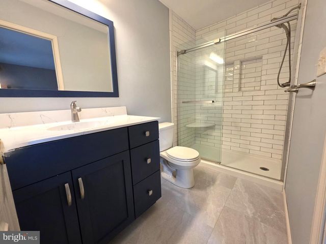 112 OLD SCHOOLHOUSE LN, Mechanicsburg, PA 17055