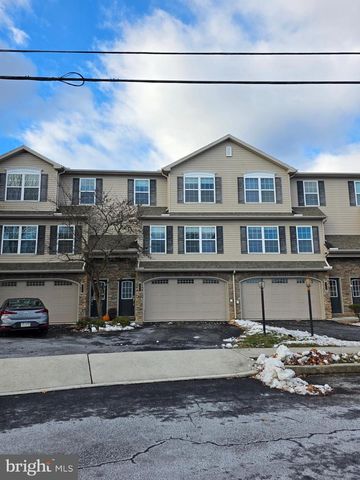 112 OLD SCHOOLHOUSE LN, Mechanicsburg, PA 17055