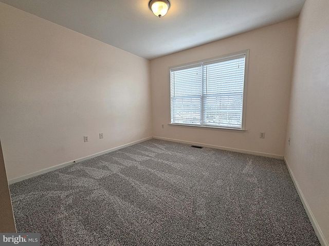 112 OLD SCHOOLHOUSE LN, Mechanicsburg, PA 17055