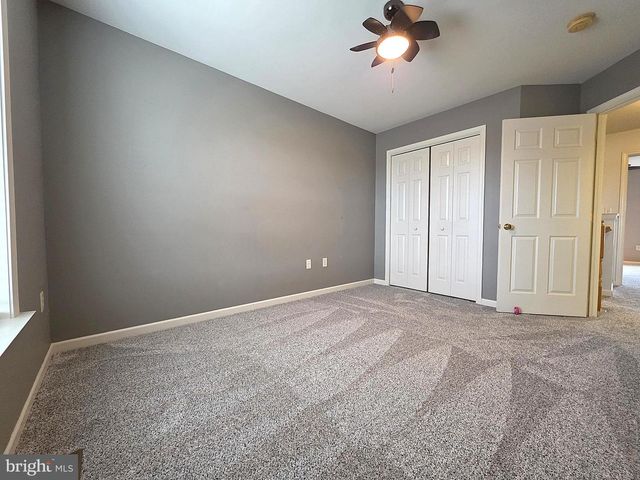 112 OLD SCHOOLHOUSE LN, Mechanicsburg, PA 17055