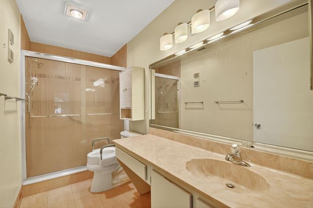 10631 Ocean Palm Way 202, Boynton Beach, FL 33437