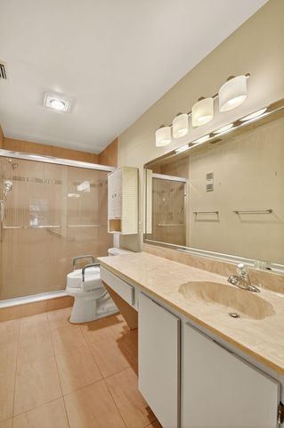 10631 Ocean Palm Way 202, Boynton Beach, FL 33437