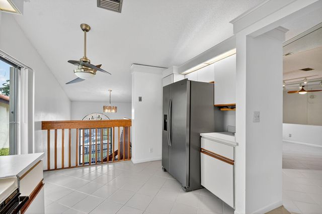 10631 Ocean Palm Way 202, Boynton Beach, FL 33437