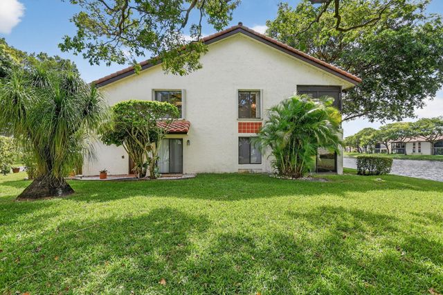 10631 Ocean Palm Way 202, Boynton Beach, FL 33437