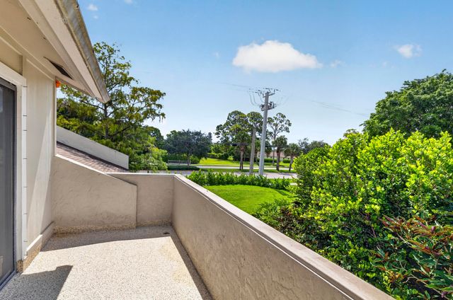 12720 Spinnaker Lane, Wellington, FL 33414