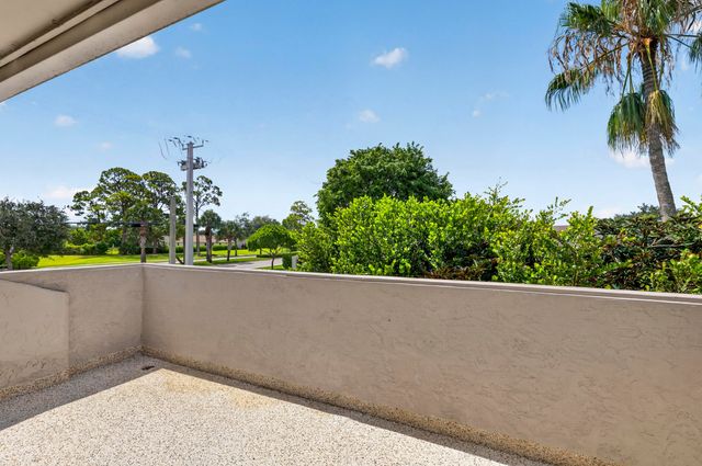 12720 Spinnaker Lane, Wellington, FL 33414