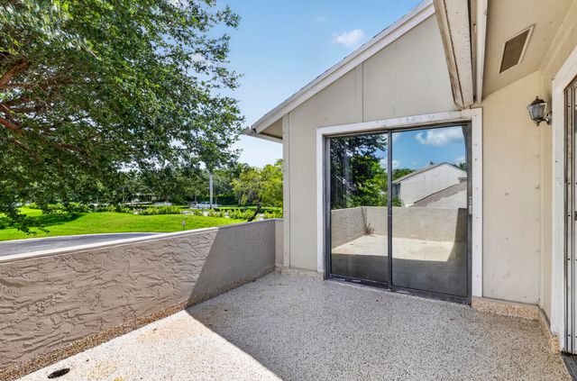12720 Spinnaker Lane, Wellington, FL 33414