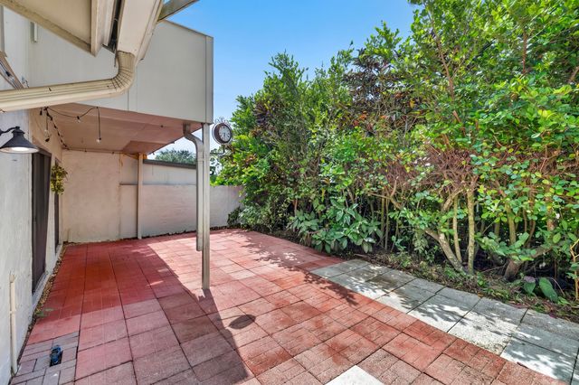 12720 Spinnaker Lane, Wellington, FL 33414