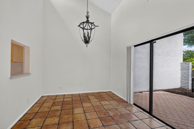 12720 Spinnaker Lane, Wellington, FL 33414