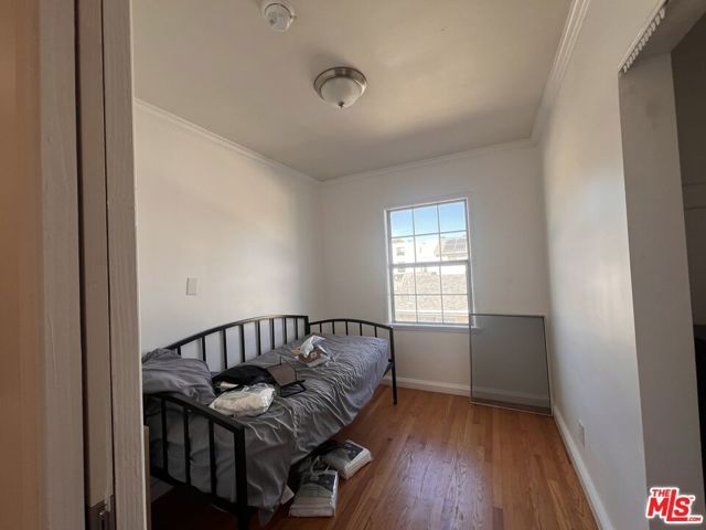 2333 S Garth Avenue, Los Angeles, CA 90034