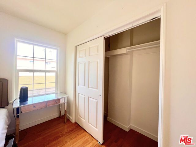 2333 S Garth Avenue, Los Angeles, CA 90034