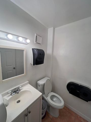 3335 NW 74th Avenue 3335, Miami, FL 33122