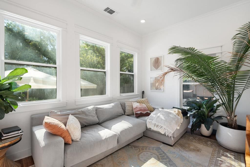 4905 Duval ST, Austin, TX 78751