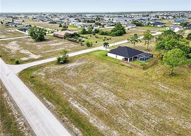 3403 NW 41st PL, Cape Coral, FL 33993