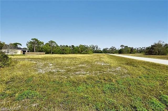 3403 NW 41st PL, Cape Coral, FL 33993