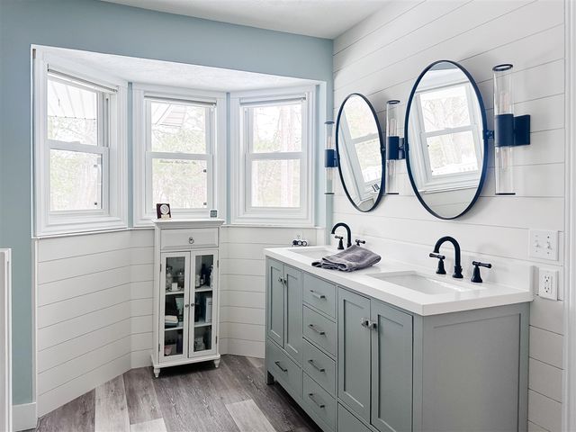 15401 Sundew Street, Grand Haven, MI 49417