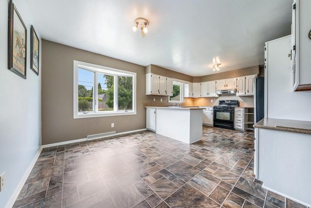 411 LOWELL PLACE, Neenah, WI 54956