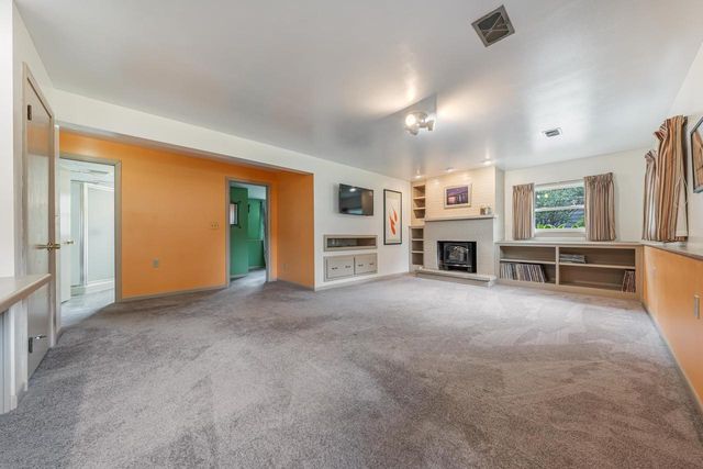 411 LOWELL PLACE, Neenah, WI 54956