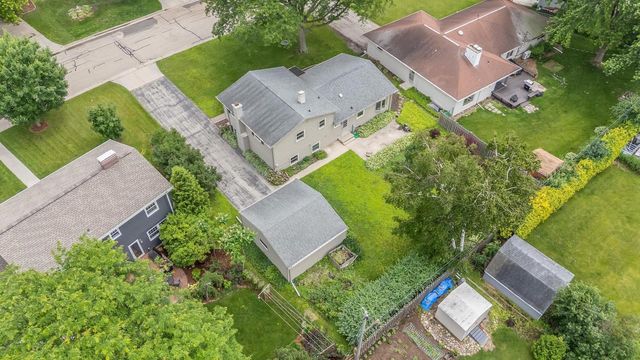 411 LOWELL PLACE, Neenah, WI 54956