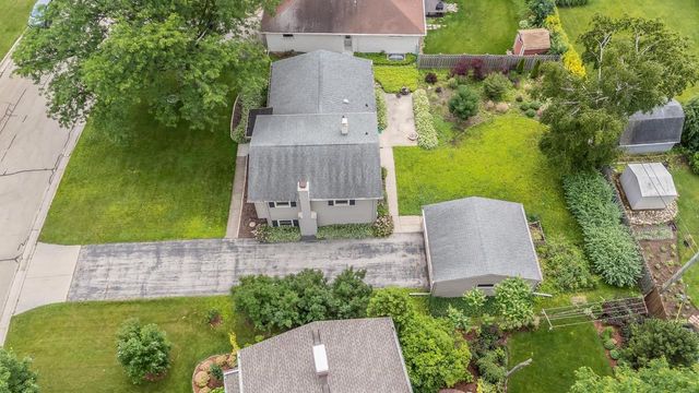 411 LOWELL PLACE, Neenah, WI 54956