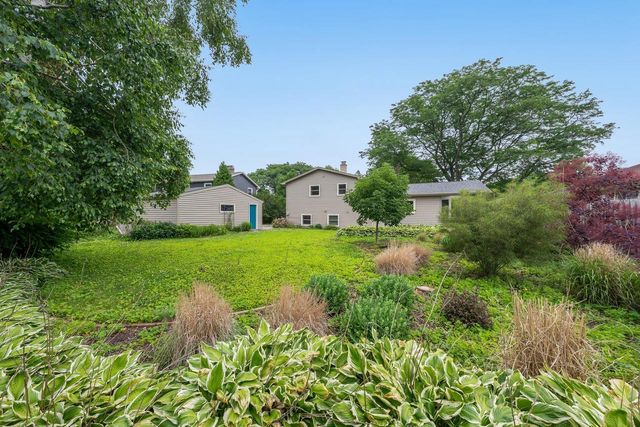 411 LOWELL PLACE, Neenah, WI 54956