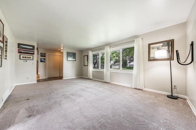 411 LOWELL PLACE, Neenah, WI 54956