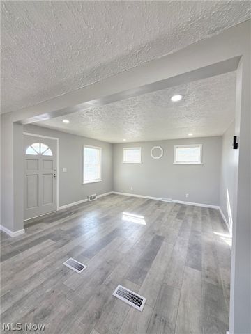 2606 Oberlin Avenue, Lorain, OH 44052