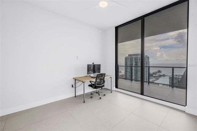 275 1ST AVENUE S 3704, St Petersburg, FL 33701