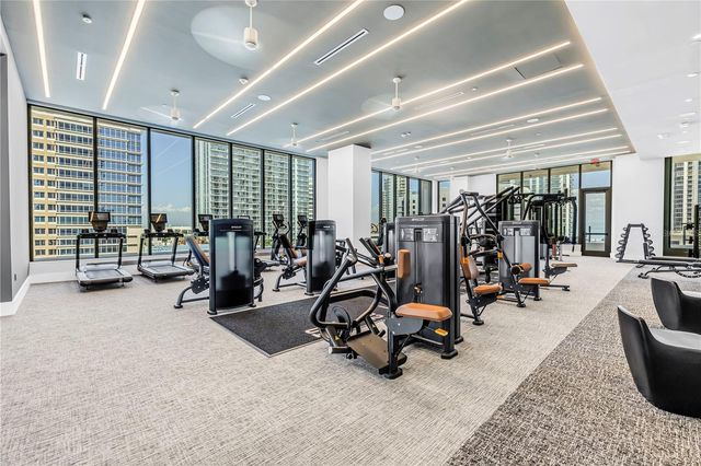 275 1ST AVENUE S 3704, St Petersburg, FL 33701