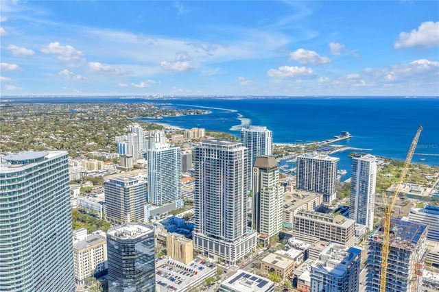 275 1ST AVENUE S 3704, St Petersburg, FL 33701