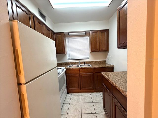 710 AVENUE C SW 4A, Winter Haven, FL 33880