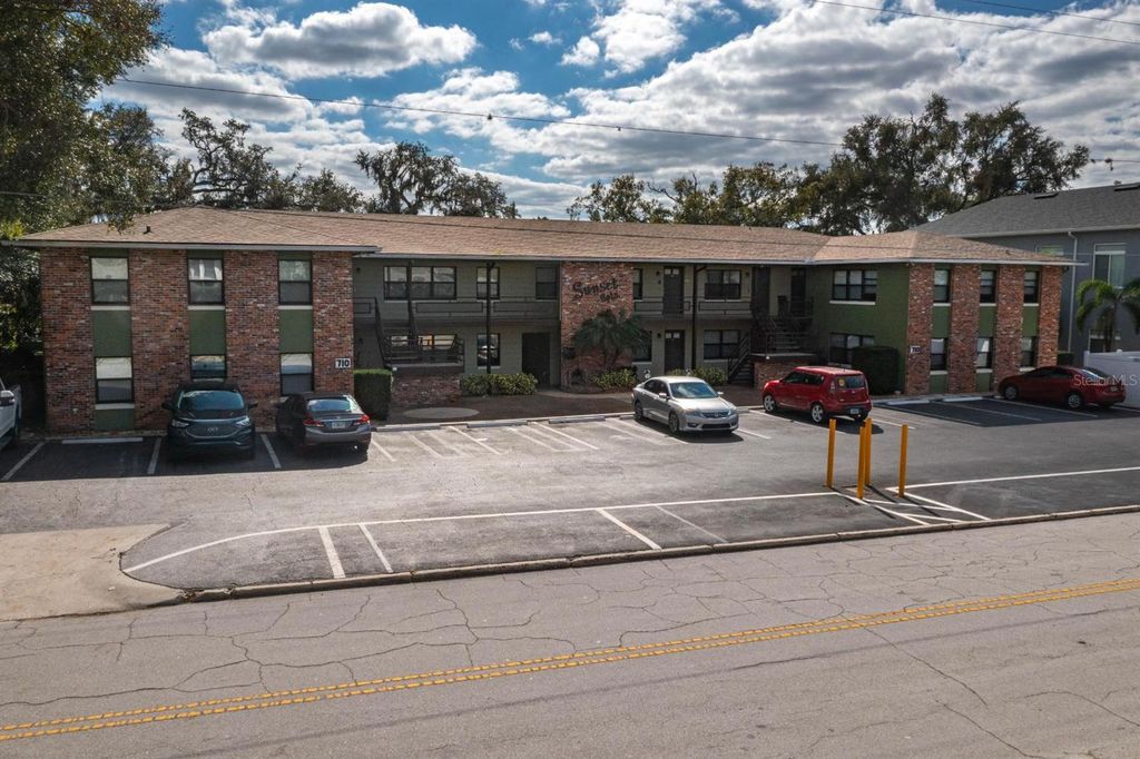 710 AVENUE C SW 4A, Winter Haven, FL 33880