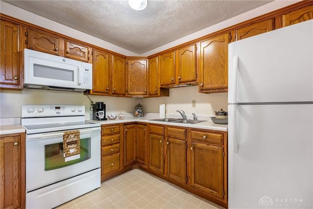 1778 Arapaho Drive, Xenia, OH 45385