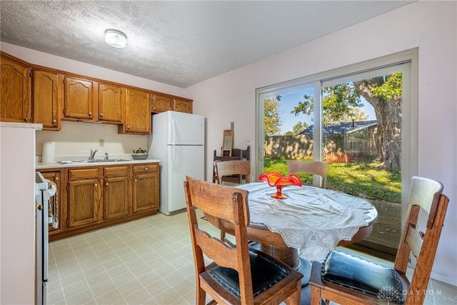 1778 Arapaho Drive, Xenia, OH 45385