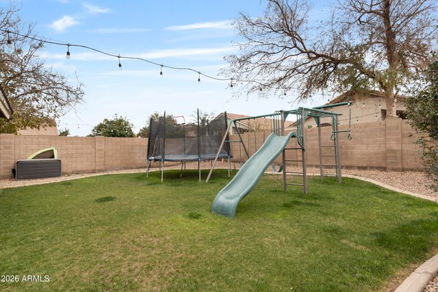 891 E WINDSOR Drive, Gilbert, AZ 85296