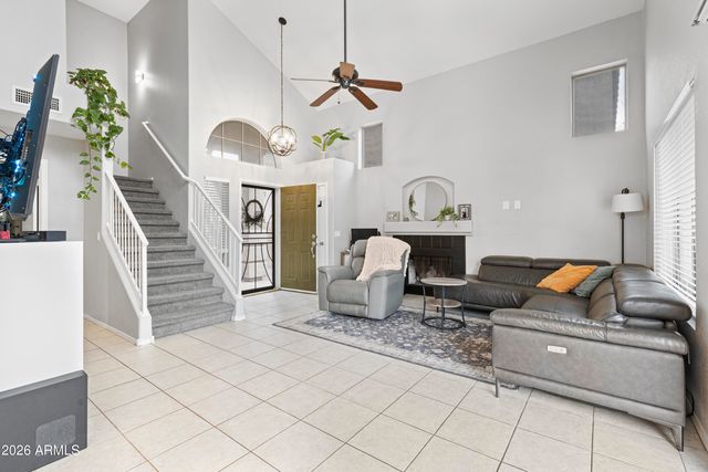 891 E WINDSOR Drive, Gilbert, AZ 85296