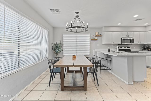 891 E WINDSOR Drive, Gilbert, AZ 85296