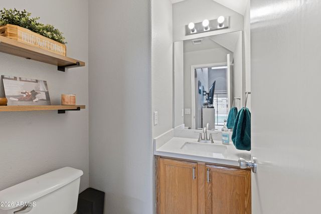 891 E WINDSOR Drive, Gilbert, AZ 85296