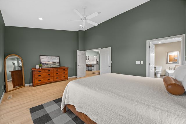 3389 Stone Ct, Marion, IA 52302