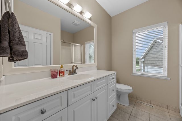 3389 Stone Ct, Marion, IA 52302
