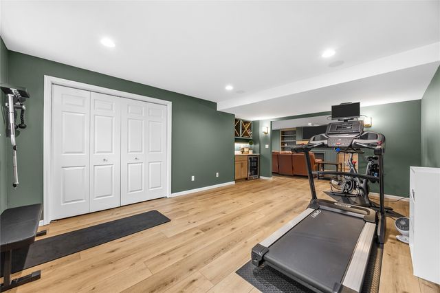 3389 Stone Ct, Marion, IA 52302