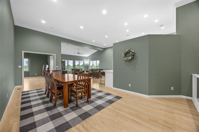 3389 Stone Ct, Marion, IA 52302
