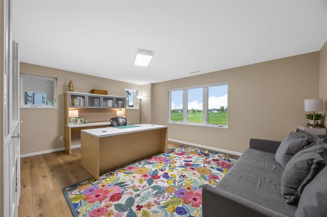 3389 Stone Ct, Marion, IA 52302