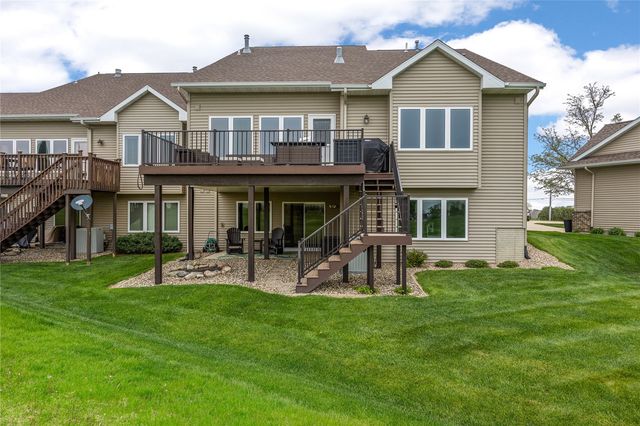 3389 Stone Ct, Marion, IA 52302